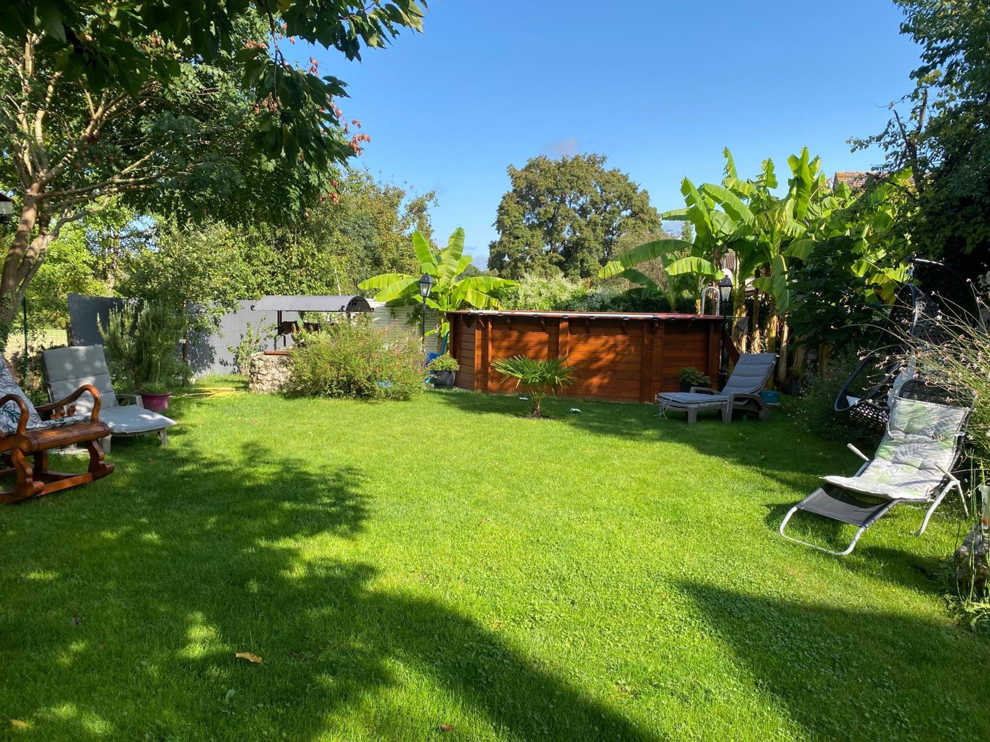 gîte en pierre le paradis sur notre propriété proche issigeac et de bergerac Saint-Aubin-de-Lanquais Extérieur photo